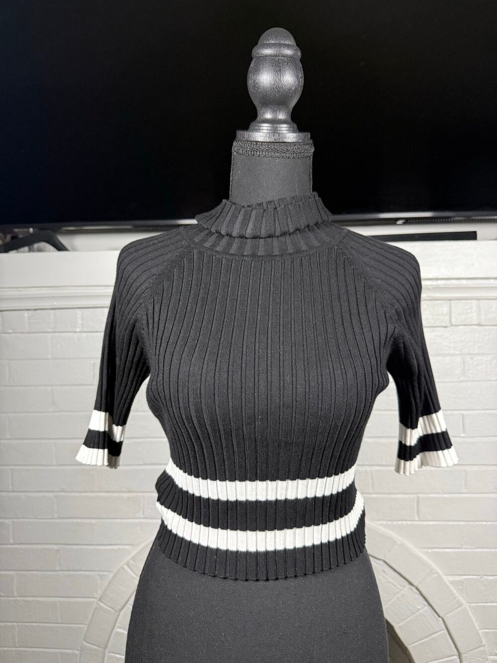 Missguided Black Ribbed Knit Mock Neck Top Size 10 Colorblock Stripe